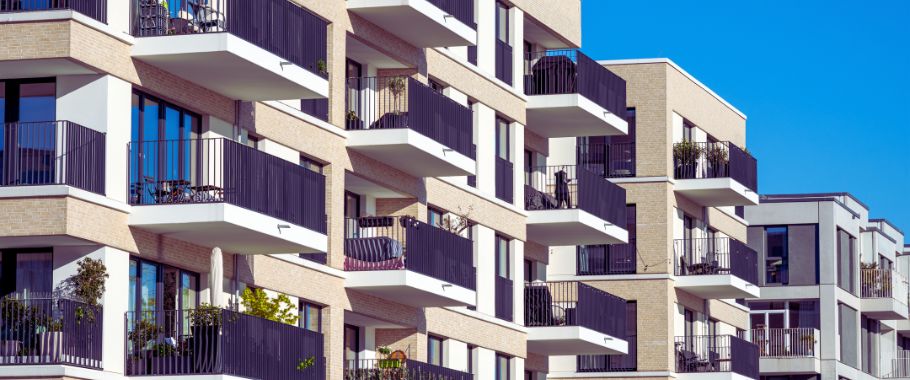 Nabywcy mieszkań będą musieli dopłacać za schody i balkony?